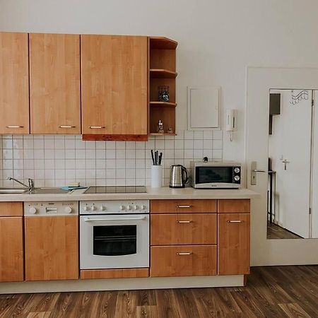 Unser Sonniges Apartment Mit Wlan, Netflix, Xbox Magdeburg Exterior foto